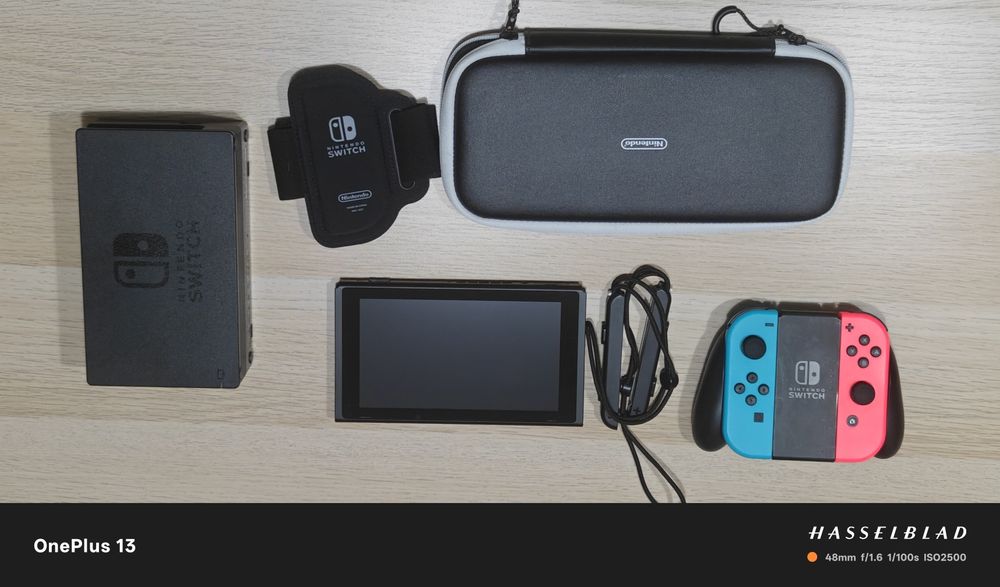 Nintendo Switch 1 + Husa + Geanta transport + 2 Jocuri
