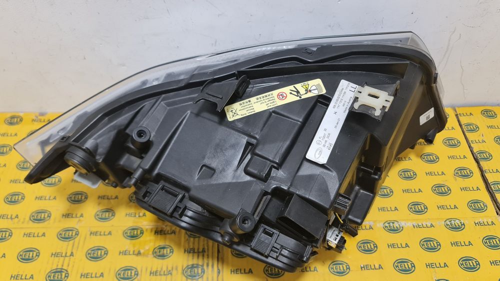 Far xenon stanga BMW 3 E90 nonfacelift