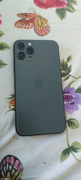 Vand/schimb iPhone 11 Pro !!
