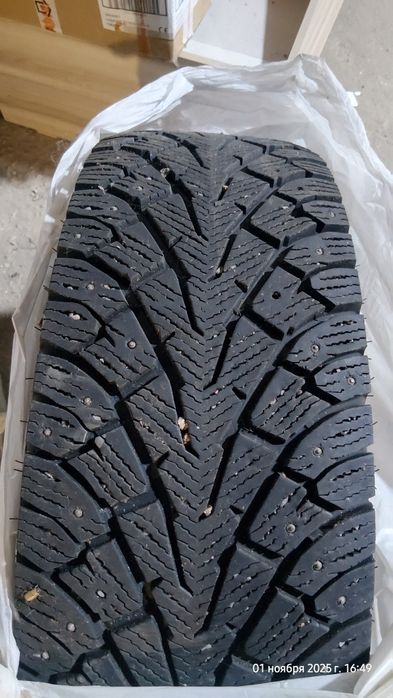 Шины зимние Centara Winter 265/75/16 с шипами.