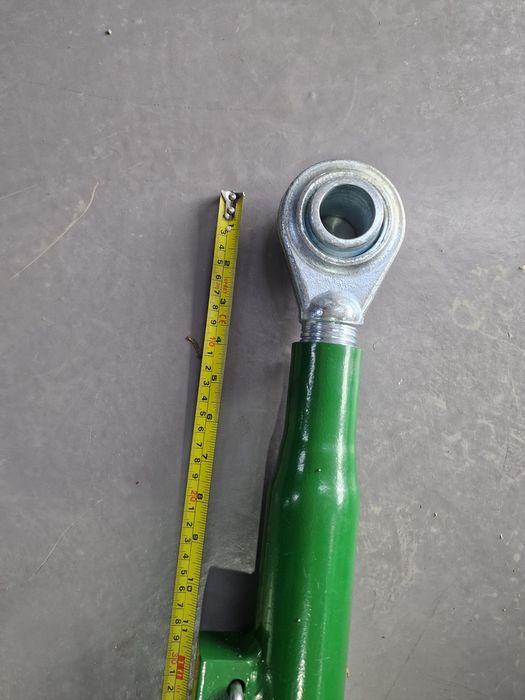 Tirant central tractor john deere catg 3 preț 950 lei se poate trimite