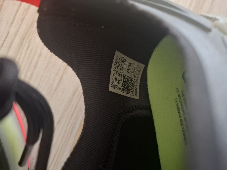 Vând Adidași Adidas