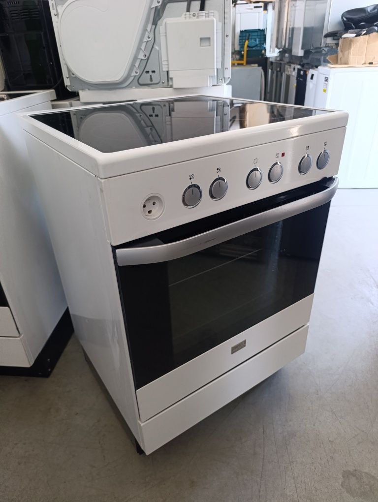 Стояща Готварска печка Electrolux