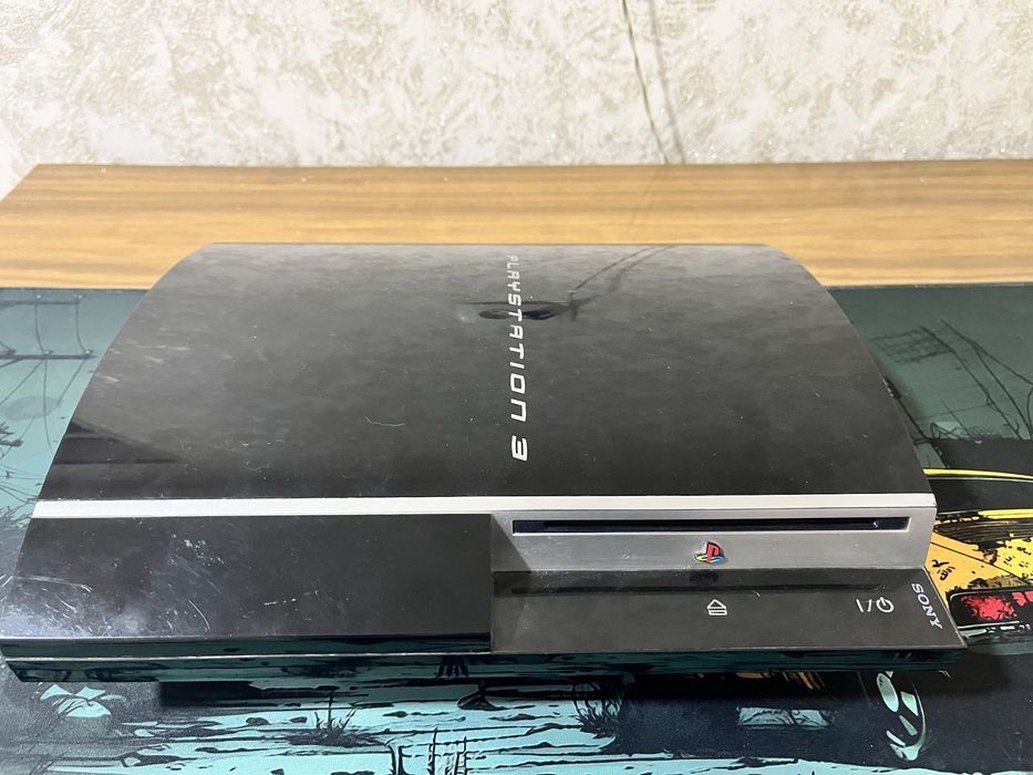 Продаётся PS3 Fat прошитая