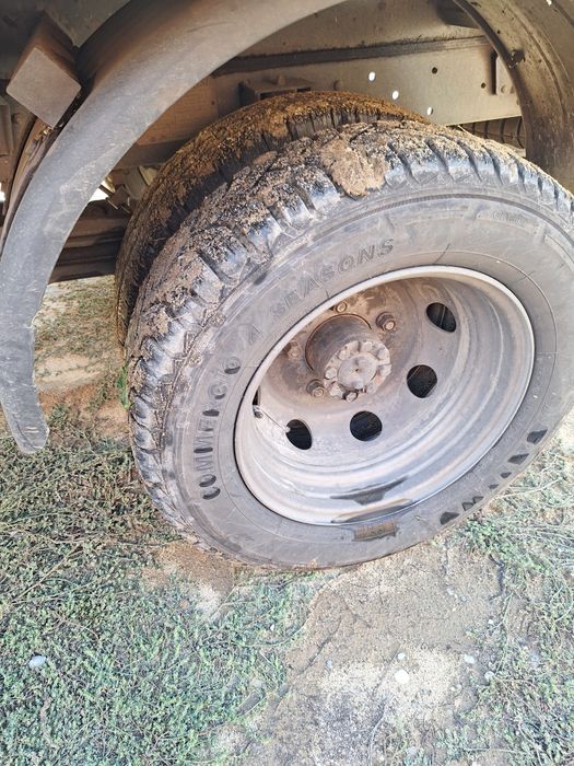 Vând nissan capstar frigorific 3.5t