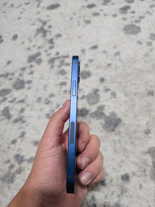 Vând iphone 12 64gb