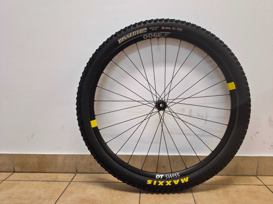 roata fata bicicleta dt swiss x1900 29 inch boost cu cauciuc tubeless