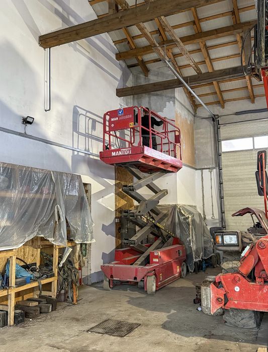 Inchiriez Nacela Electrica Foarfeca Interior 8m