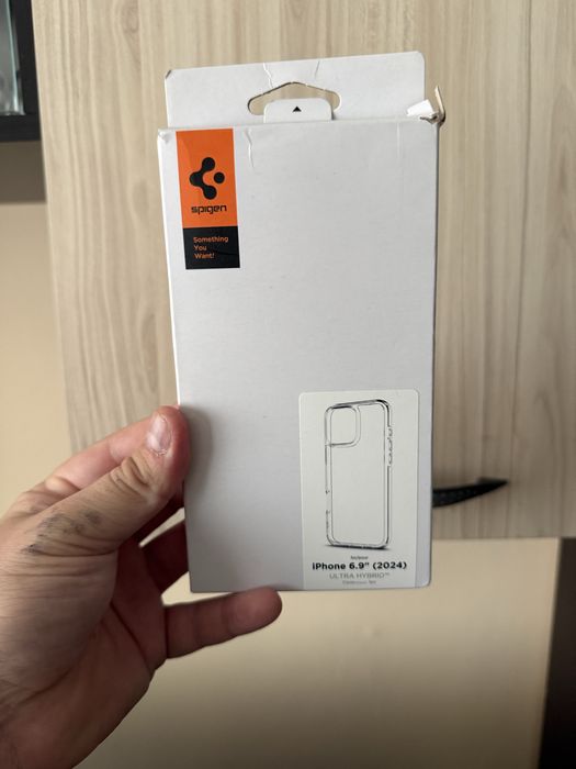 Кейс за iphone 16 pro max Spigen