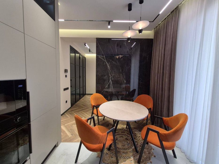 Срочно продается 2х комнатная квартира новостройка на Дархане