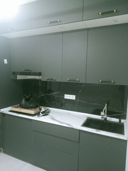 Yosh oyla bilan turishga 2 ta o'qiydigan ishliydigan qzlaga