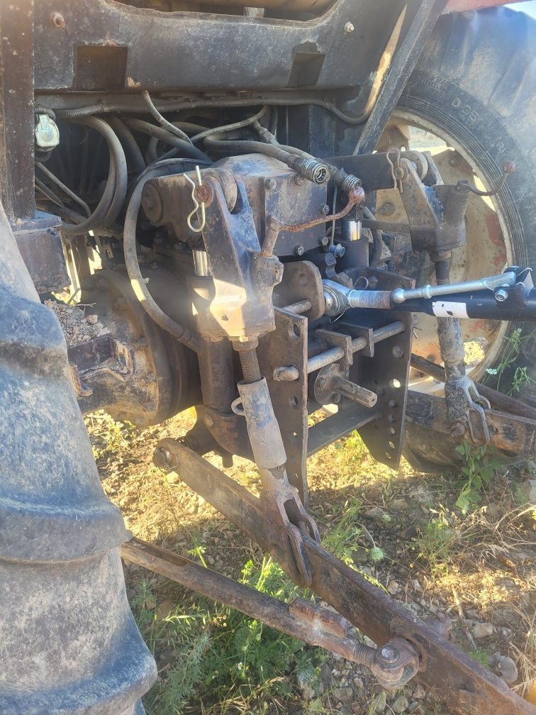 Tractor U850 și U650 cu motor de saviem