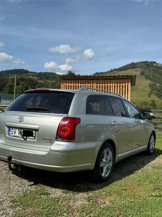 Toyota Avensis.
