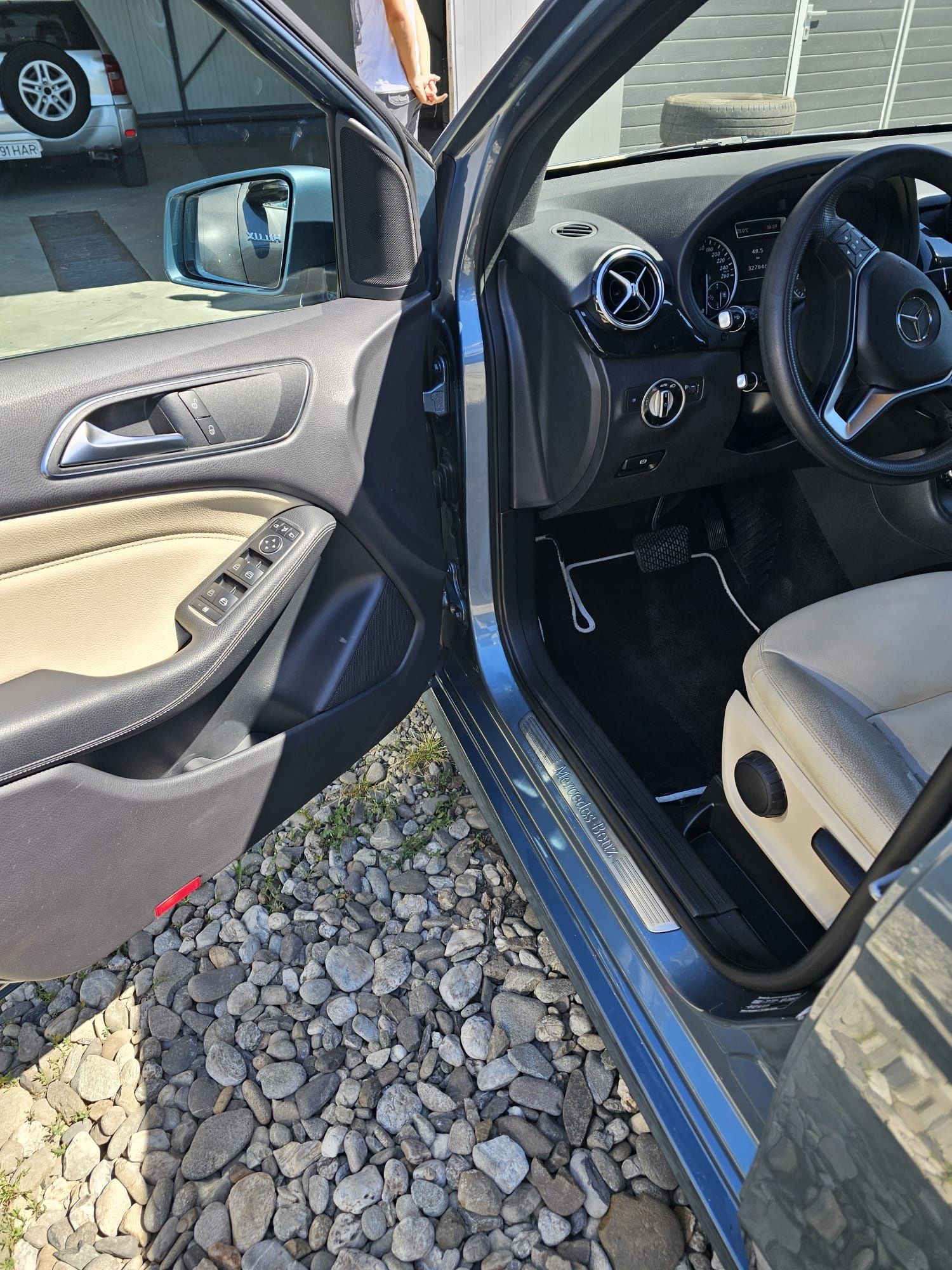 Mercedes B 200  2015