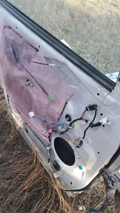 Альфард 10 кузовтын сол жак есиктеринин механизми терезеси  бар