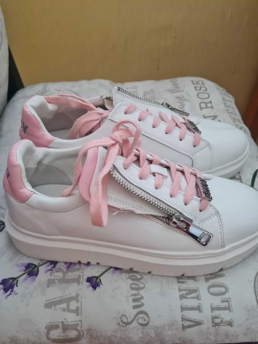 Дамски обувки DKNY
