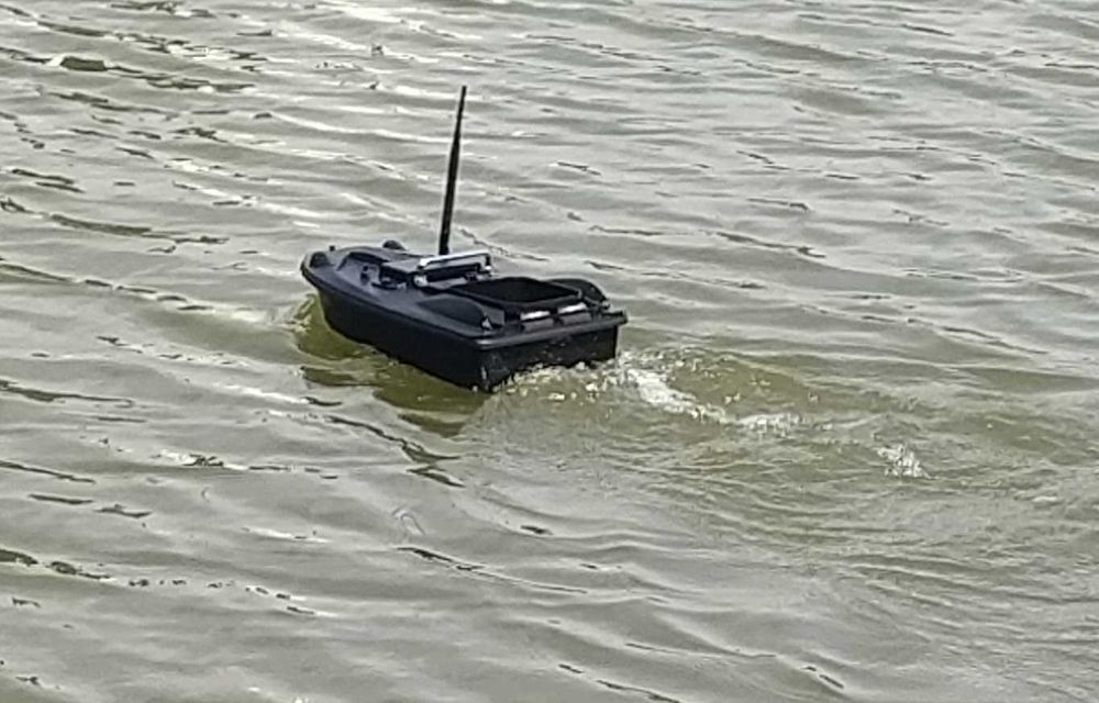 лодка за захранка