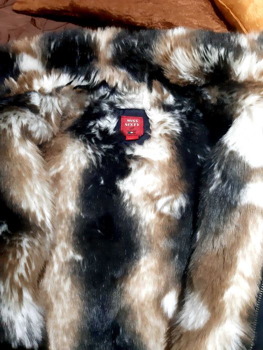 Продавам зимно яке Miss sixty