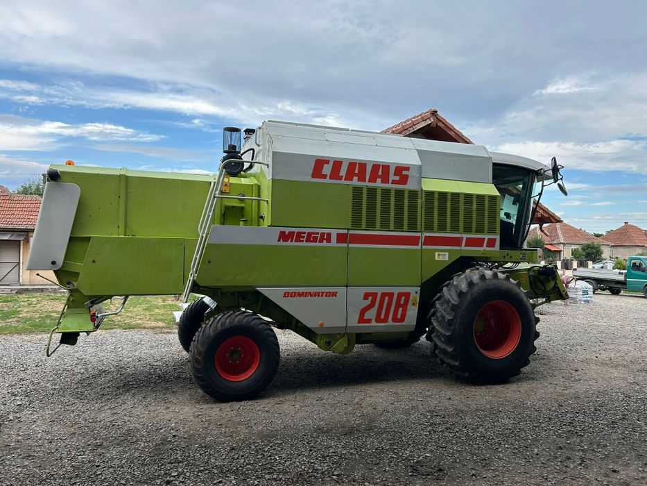Combina Claas Mega 208
