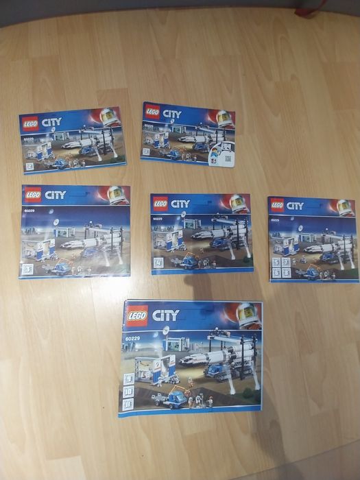LEGO City - Asamblare si transport de racheta 60229