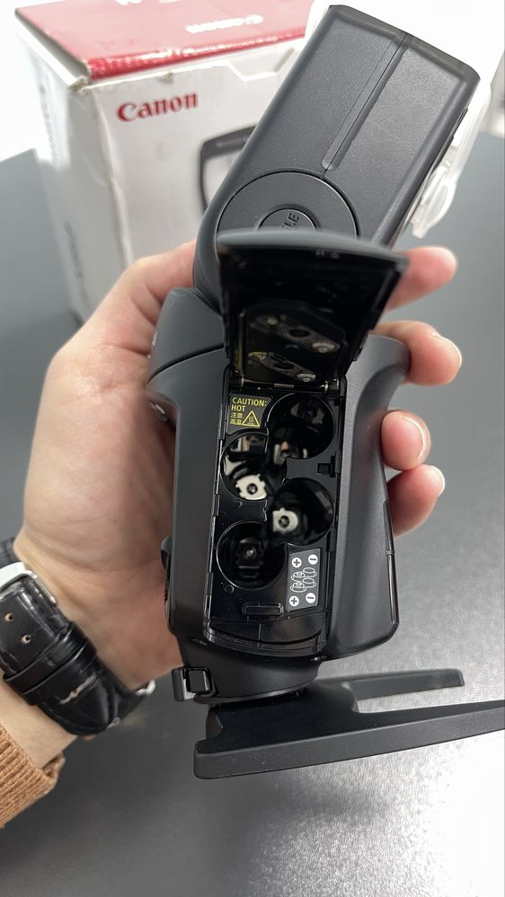 Продается вспышка Canon Speedlite 470EX-AI