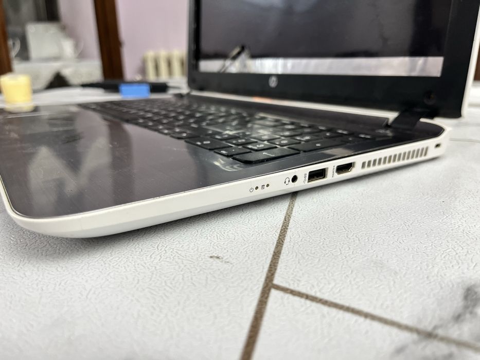 Ноутбук HP Pavilion 15-ab218ur на запчасти