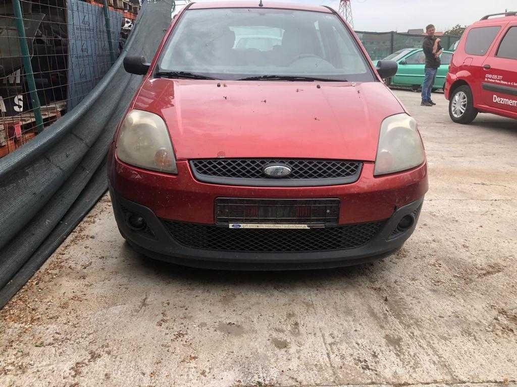 Dezmembram Ford Fiesta 1.4 benzina