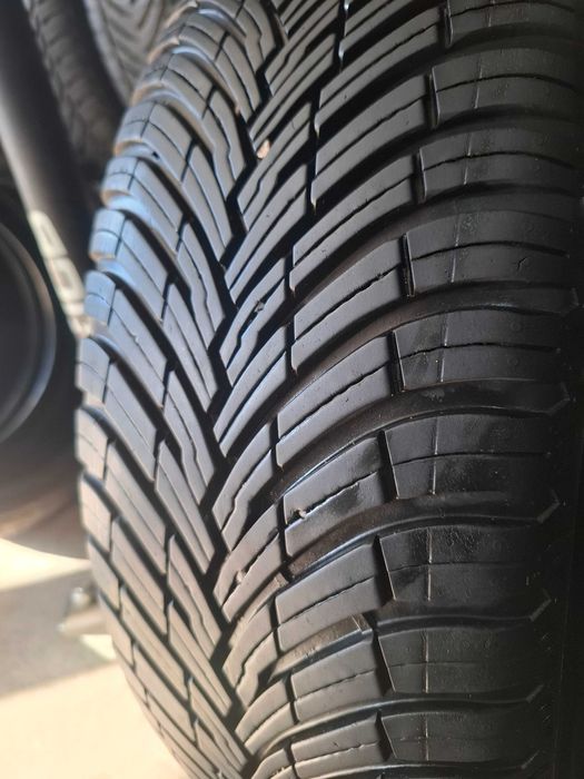4 Всесезонни гуми Пирели 215/65/16 ДОТ24 7мм (безплатно поставяне)