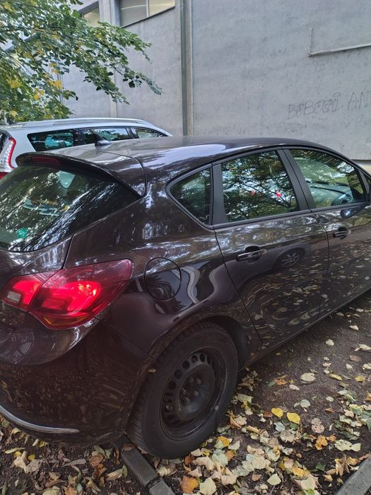 Opel Astra j 1.6 benzina și gpl