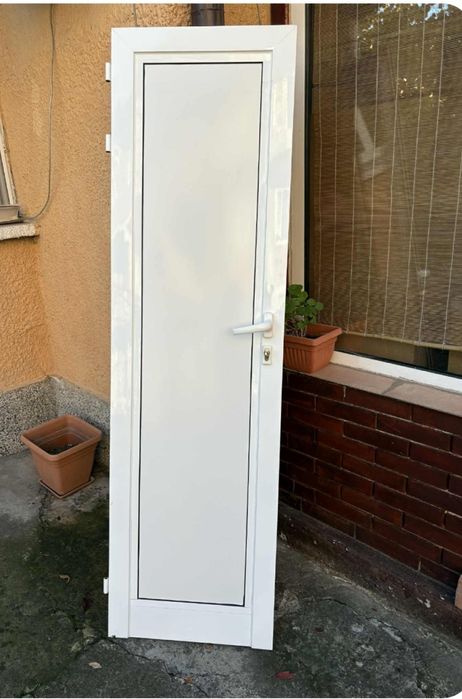 Алуминиева врата с огледало