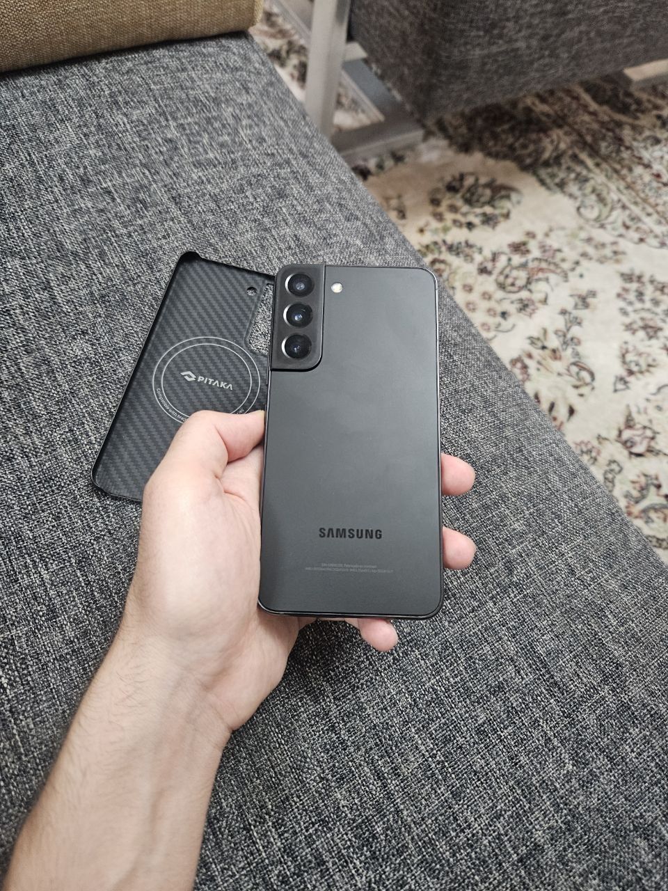 Samsung Galaxy S22 128gb - oynasi dars ketgan