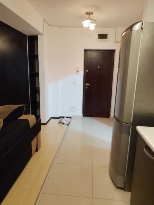 Proprietar închiriez garsonieră