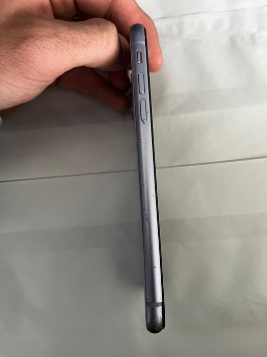 Iphone 11 întreținut