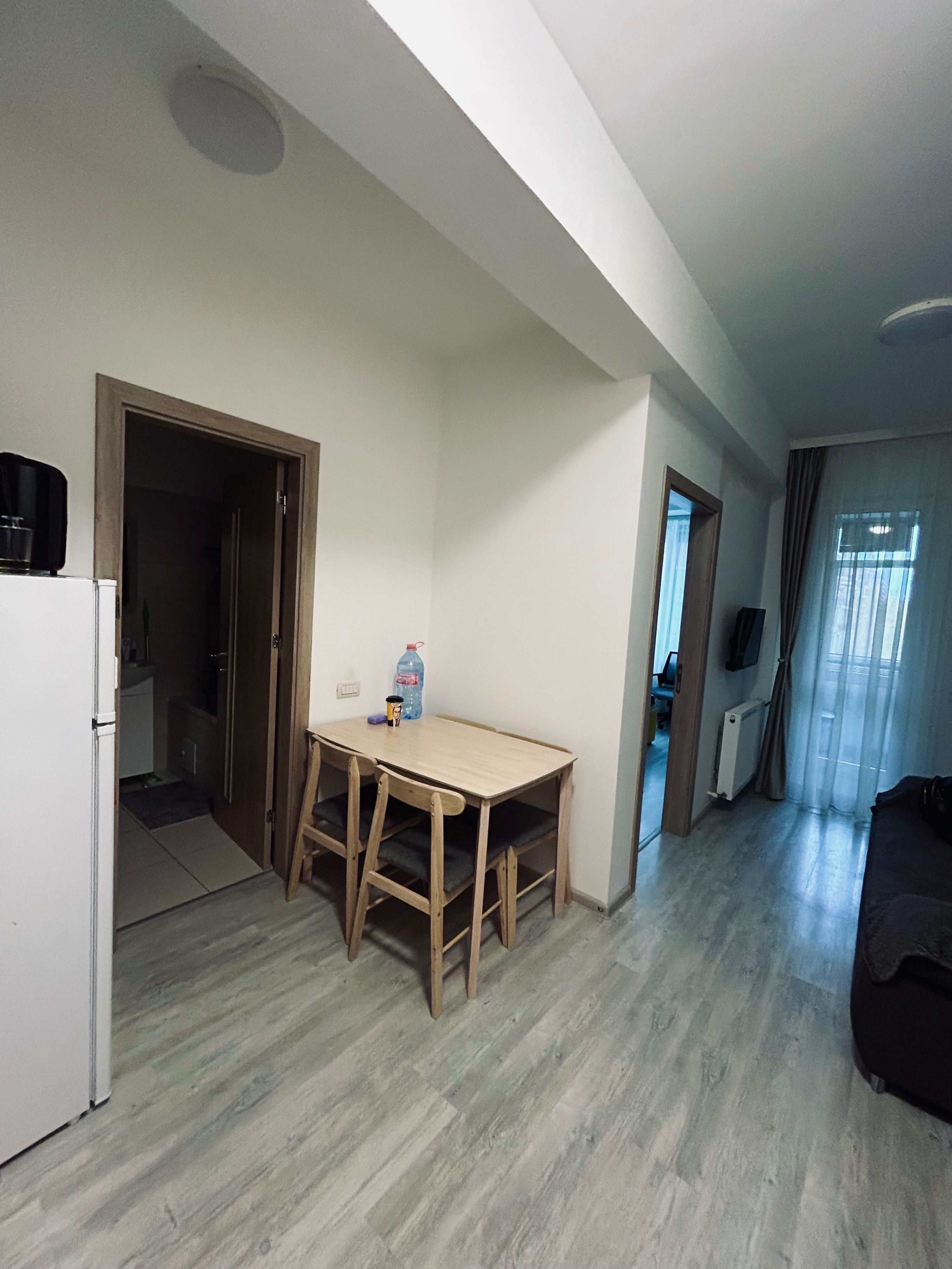Închiriez studio în Militari Residence
