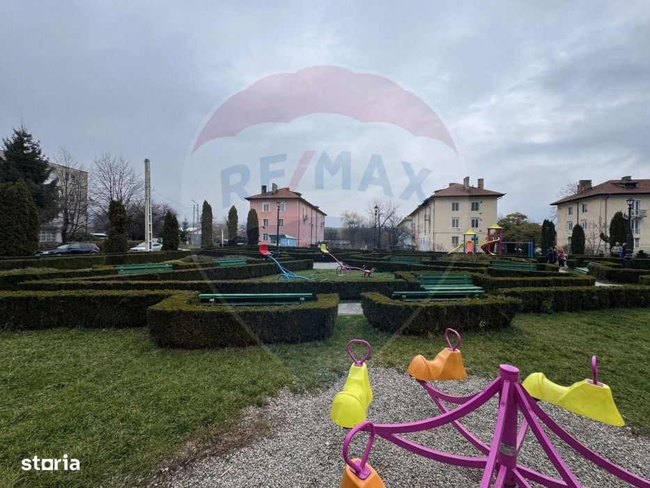 Apartament cu 2 camere de vanzare - Comanesti