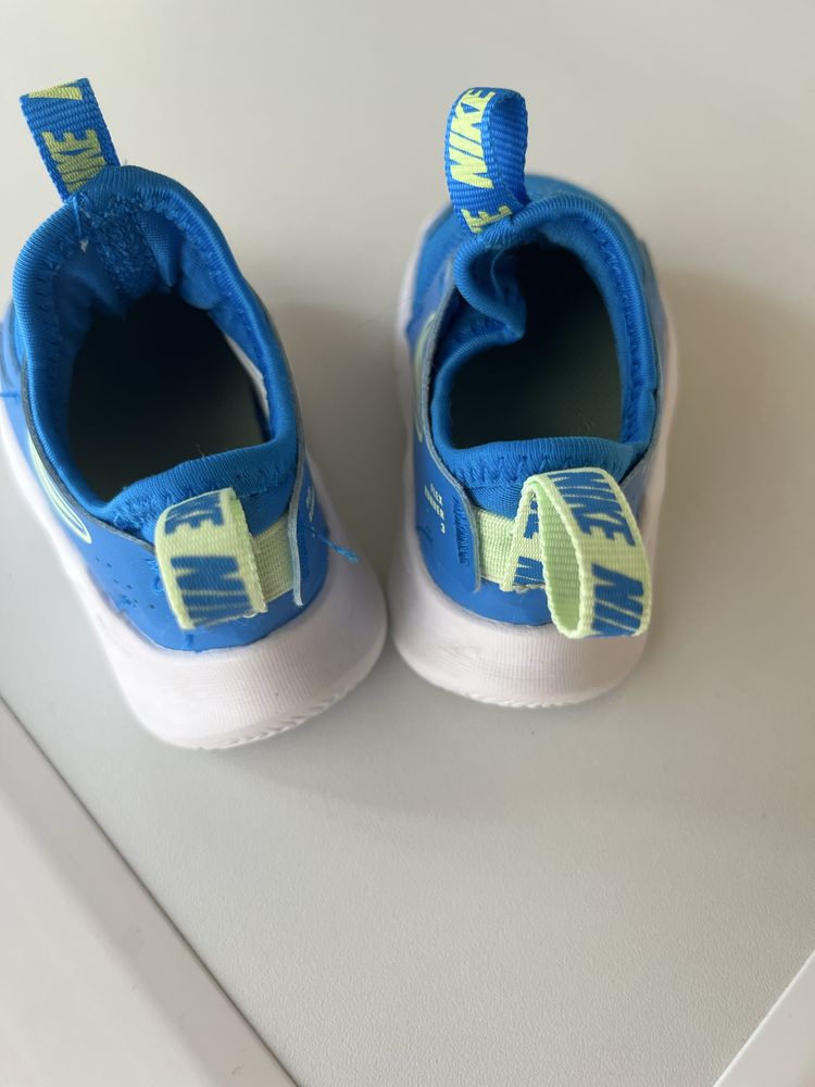 Бебешки маратонки nike