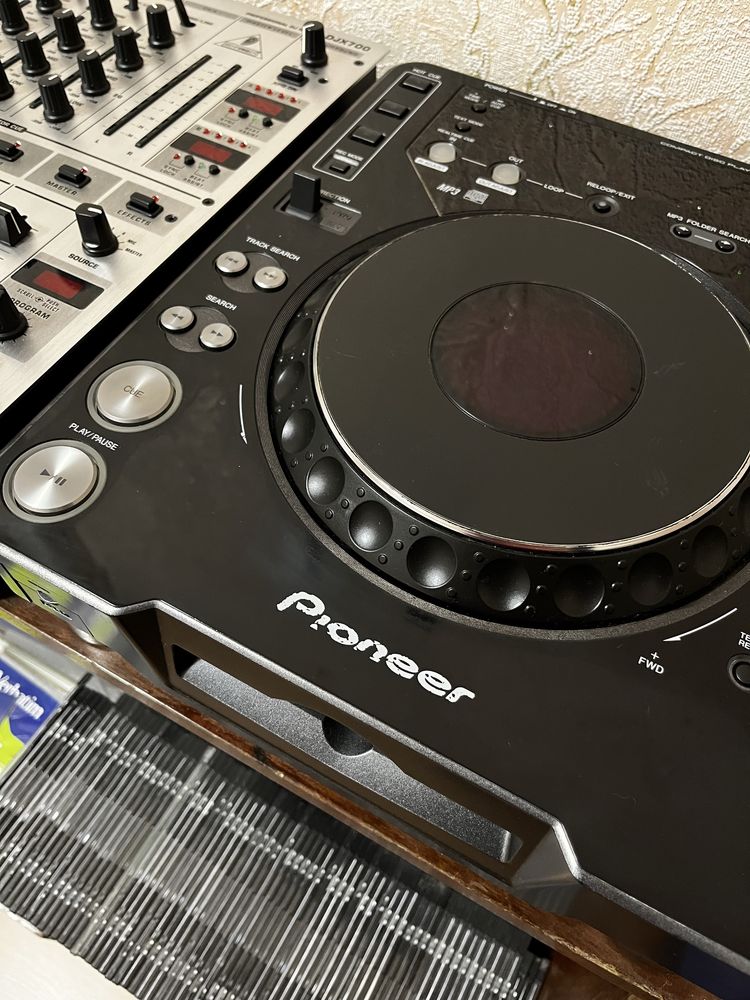 Dj оборудване Pioneer Behringer