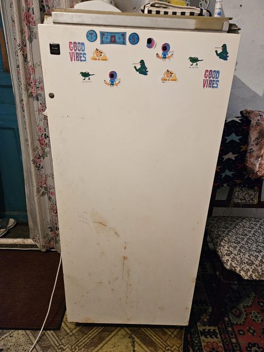 Продам холодильник со времен СССР польша.