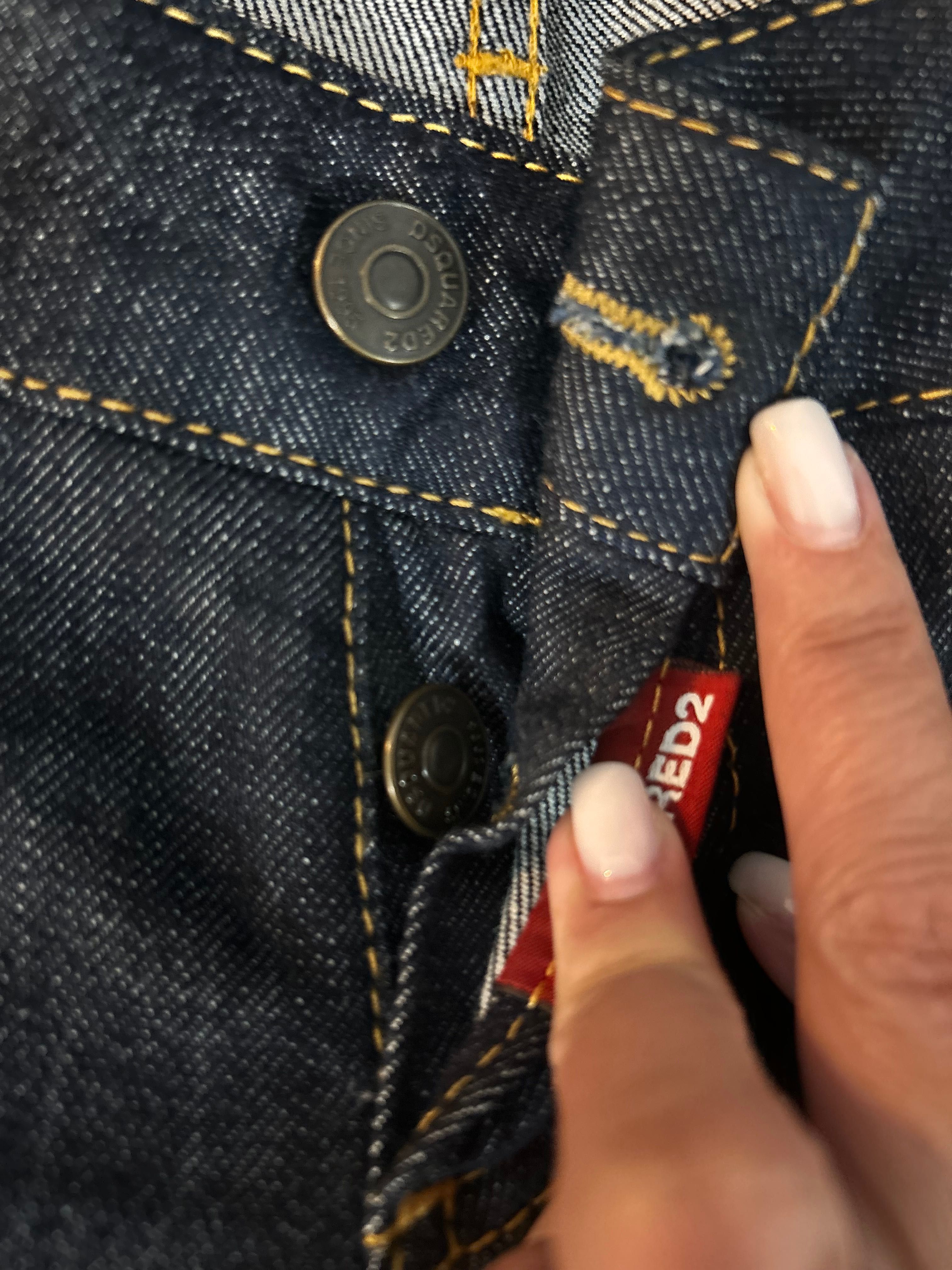 Blugi DSQUARED2 marimea 32 talie foarte joasa purtati o data