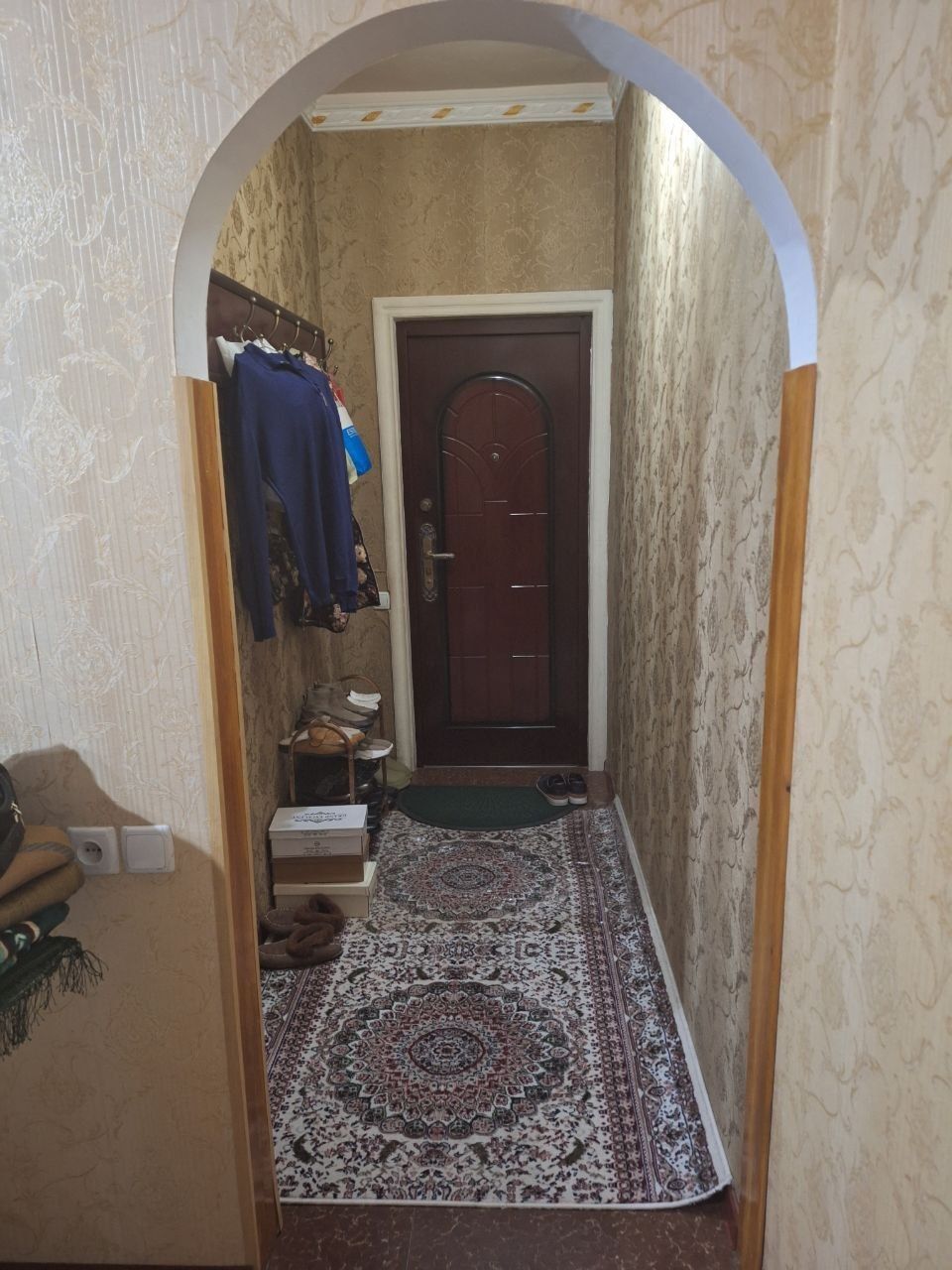 Срочно Срочно 1 чи линия  Квартира  Углавой под офис 2 хона 48 кв