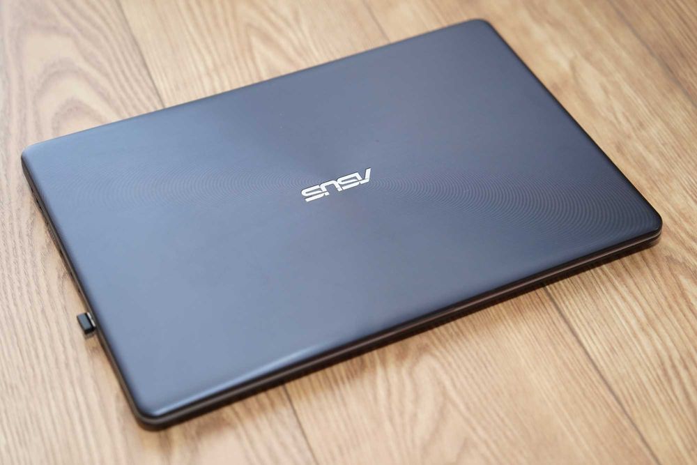 Laptop Asus Toshiba i7 SSD1tb p video dedicata 8gb 16ram win 11