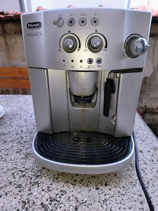 Кафе машина  робот