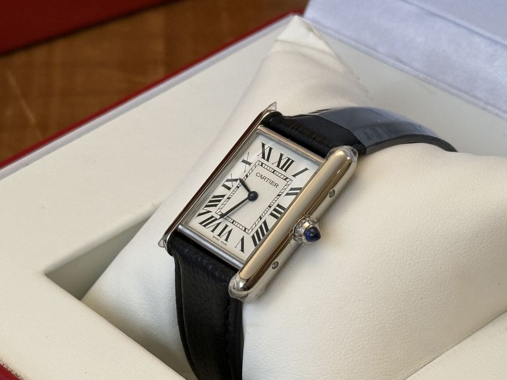Часы Cartier Tank Must De