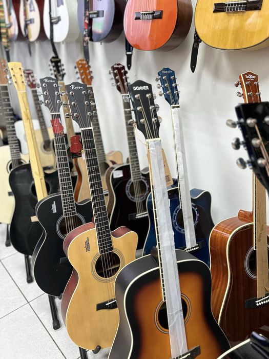 Новые гитары, чехлы ,ремни .