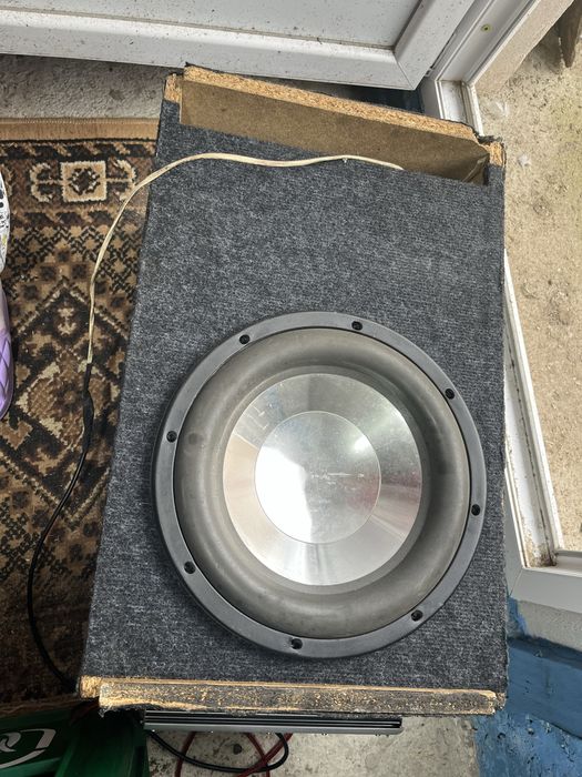 Subwoofer auto in stare perfecta