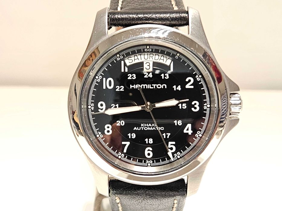 Продавам военнен пилотски стил автоматик  часовник Hamilton Khaki