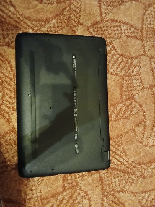 Vând laptop hp in stare ok