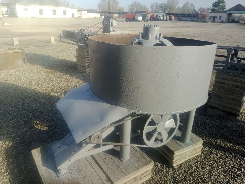 Бетономешалка принудительного типа