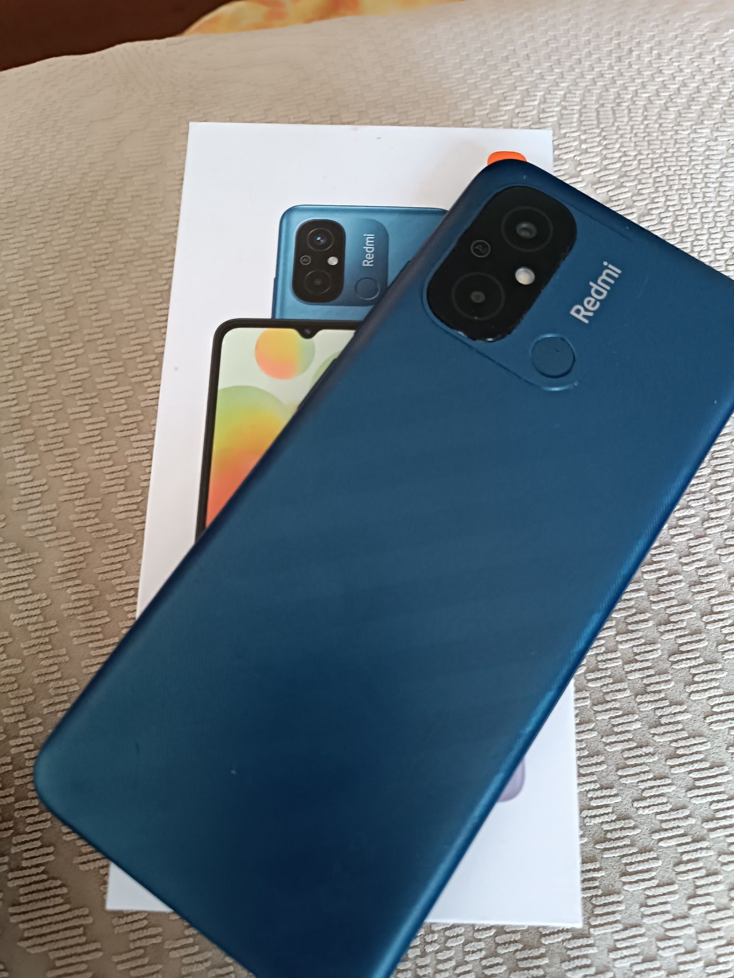 Продам смартфон redmi 12C