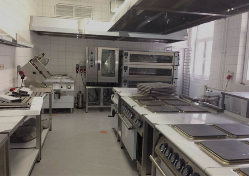 Помещение 25 м2 .